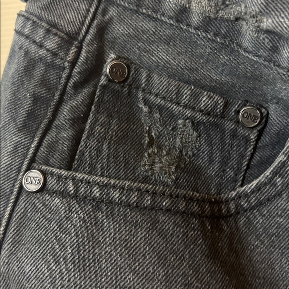 One Teaspoon Dark Denim Jean Shorts junk yard - Picture 6 of 11